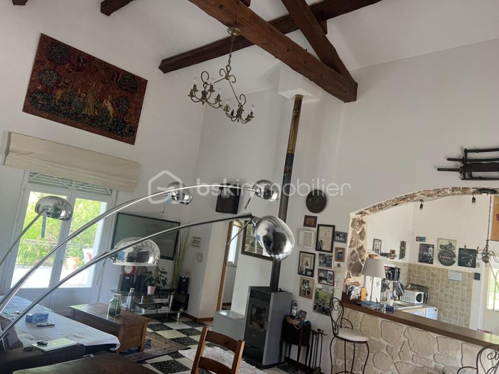 MAISON ATYPIQUE DE 90M² – 4 pièces – 2 chambres – 90 m²