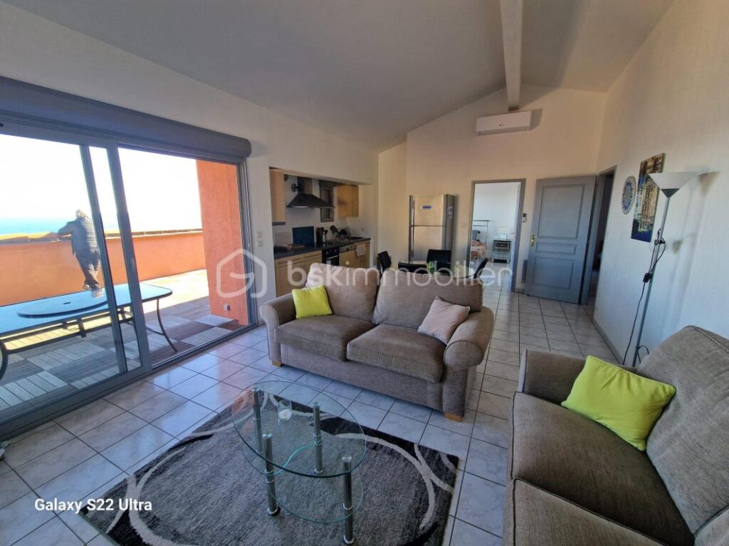 A VENDRE APPARTEMENT 62M2 – MAGNIFIQUE VUE MER – TERRASSE DE 40 M² – DEUX CHAMBRES – PARKING PRIVE FERME – CLIMATISATION REVERSIBLE – 3 pièces – 2 chambres – 61 m²