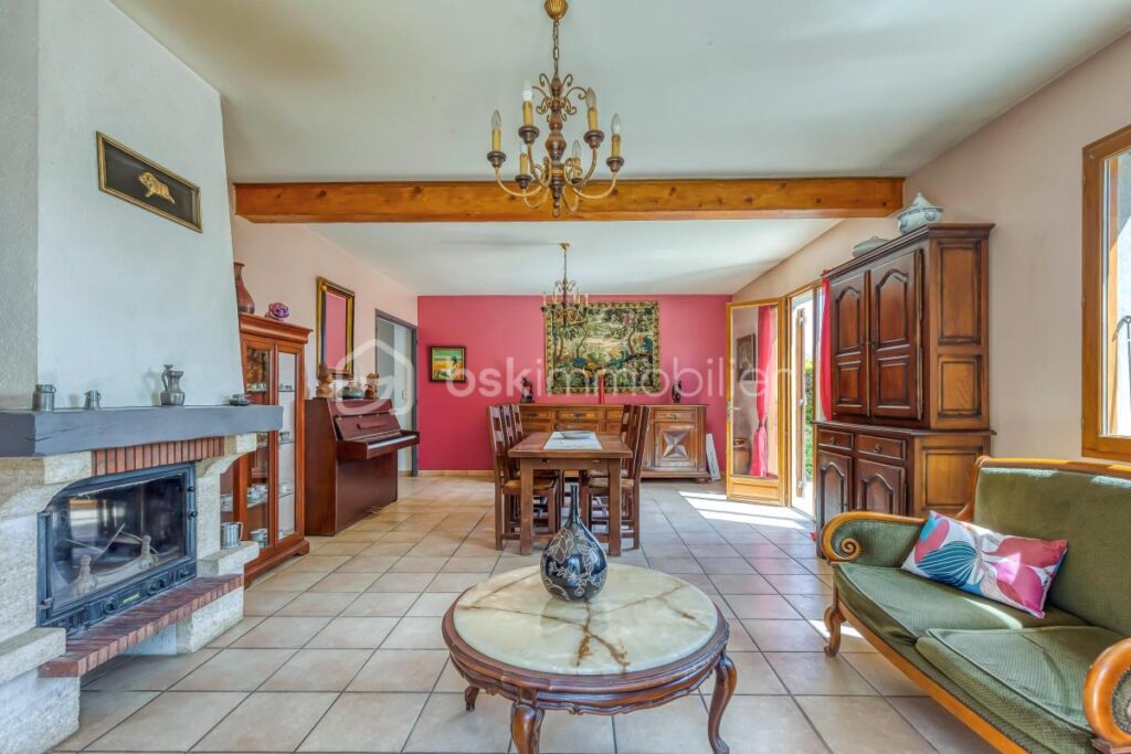 PRUNIERES 38350 – VILLA individuelle de PLAIN PIED de 124m² – 3 CHAMBRES, COMBLES à aménager. VUE EXCEPTIONNELLE, CADRE NATUREL privilégié – 5 pièces – 3 chambres – 124 m²
