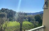 EXCLUSIVITÉ Grasse – Beau 3 pièces lumineux avec balcon plein Sud et vue verdure (sans ascenseur) – 3 pièces – 2 chambres – 55 m²