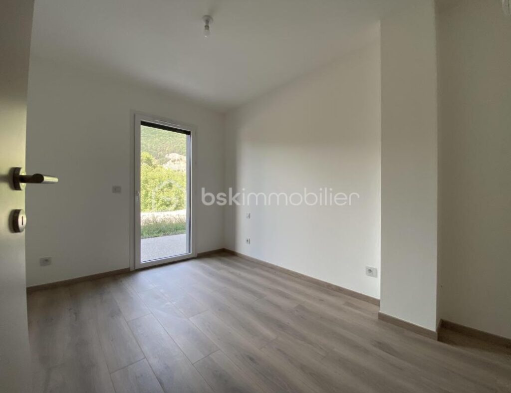 Maison individuelle 6 pièces à Sillingy – 7 pièces – 4 chambres – 130 m²