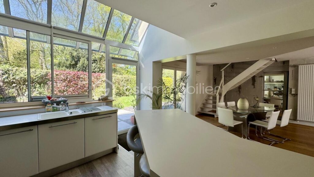 Très belle maison contemporaine familiale – 8 pièces – 175m2 – avec jardin – PACÉ – 8 pièces – 5 chambres – 175 m²