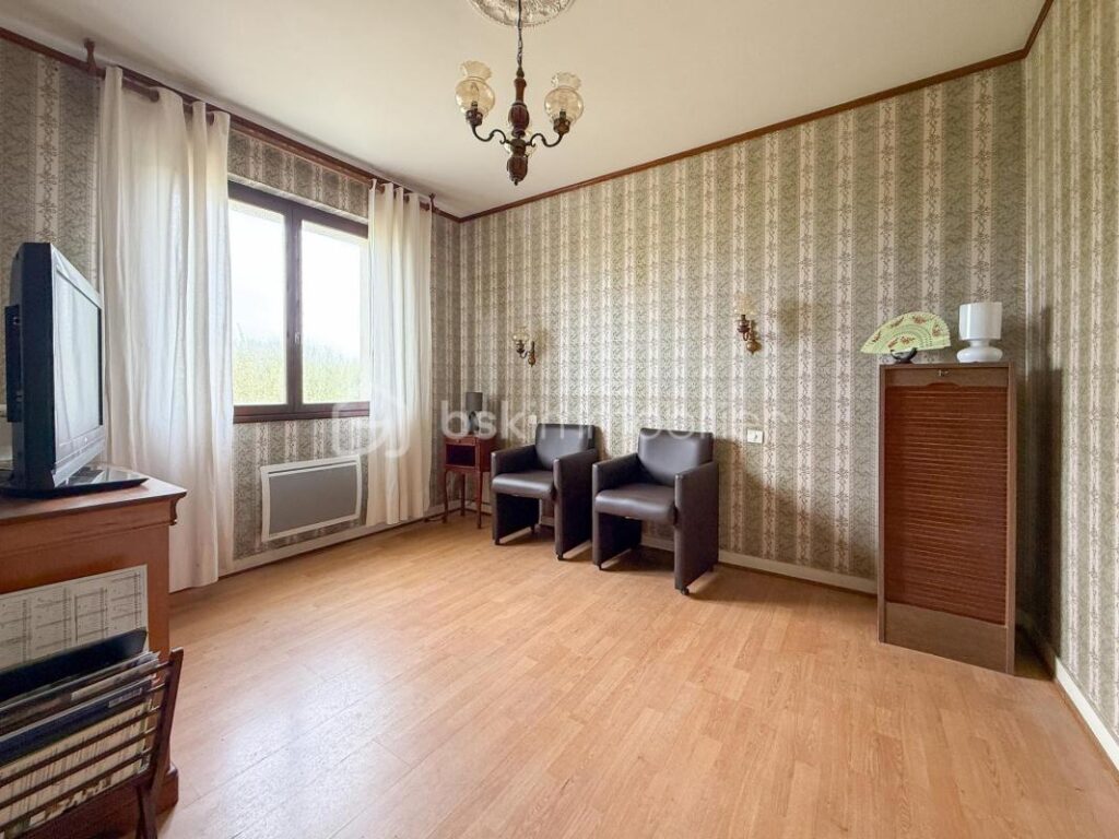 La Flosque : superbe potentiel niché dans un écrin de verdure – 5 pièces – 3 chambres – 119 m²