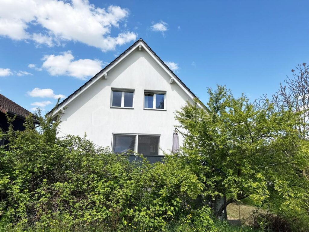 Maison contemporaine 2015 – 140m2 – 5,12 ares de terrain – 5 pièces – 4 chambres – 140 m²