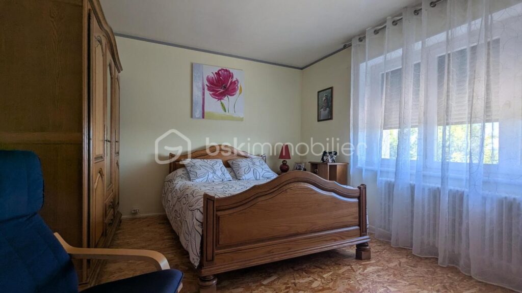 FERME RENOVEE AVEC 1Ha – 4 pièces – 3 chambres – 150 m²