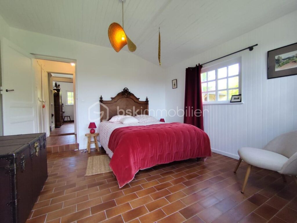 Maison de charme dans le Perche — terrain 9 700 m² – 4 pièces – 2 chambres – 90 m²