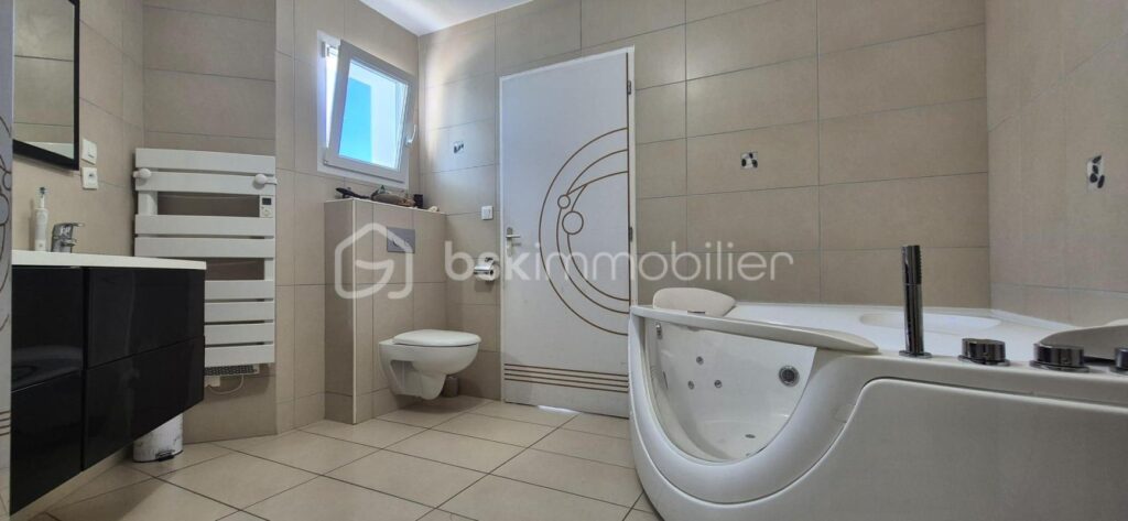 Propriété d&rsquo;exception dans un écrin naturel – 7 pièces – 4 chambres – 172 m²