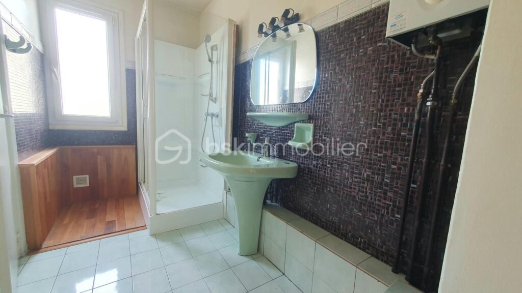 LES GOBELINS / APPARTEMENT DE 100M² / GARAGE / CAVE – 4 pièces – 2 chambres – 100 m²
