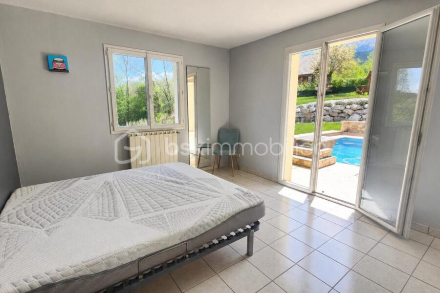 Maison à vendre à La roche des arnauds