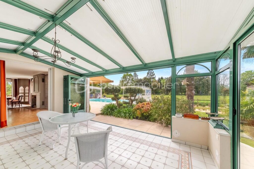 Maison d’exception de 200 m² avec piscine et domaine de 15 000 m² – Cadre naturel préservé – Le Mesnil-Roch (axe Rennes-Saint Malo) – 9 pièces – 5 chambres – 200 m²