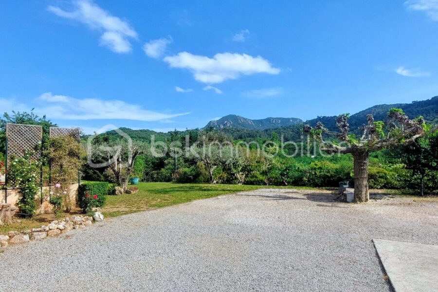 Maison à vendre à Les adrets de l esterel