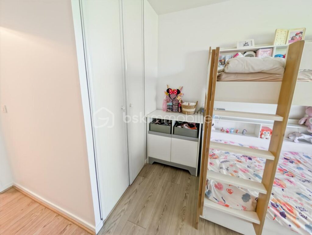 Superbe appartement F3 deux chambres DPE C 2015 proche Gare balcon et deux parkings – 3 pièces – 2 chambres – 60 m²