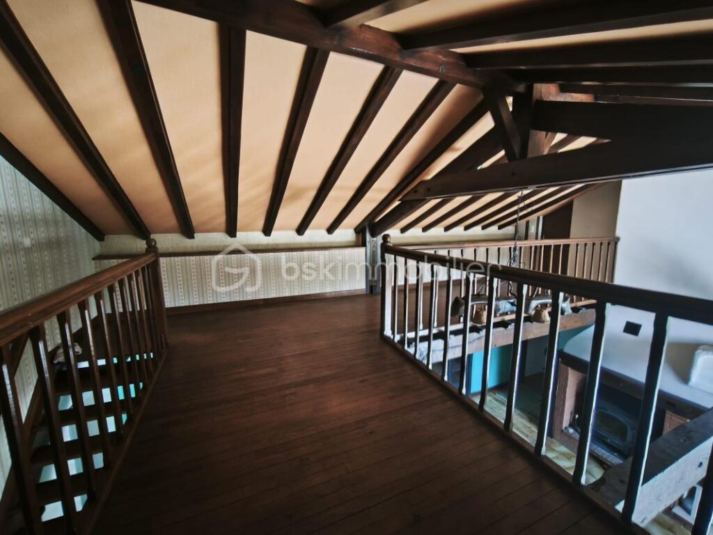 Charmant corps de ferme rénové – 6 pièces – 5 chambres – 205 m²