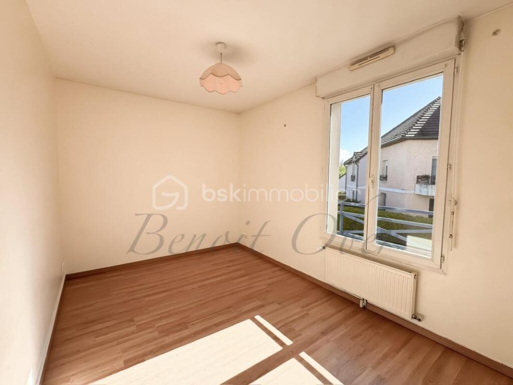 F3 lumineux avec balcon et double stationnement – Cadre de vie privilégié à Saint-Germain-sur-Morin – 3 pièces – 2 chambres – 63 m²