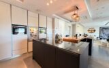 Maison – 7 pièces – 5 chambres – 254 m²