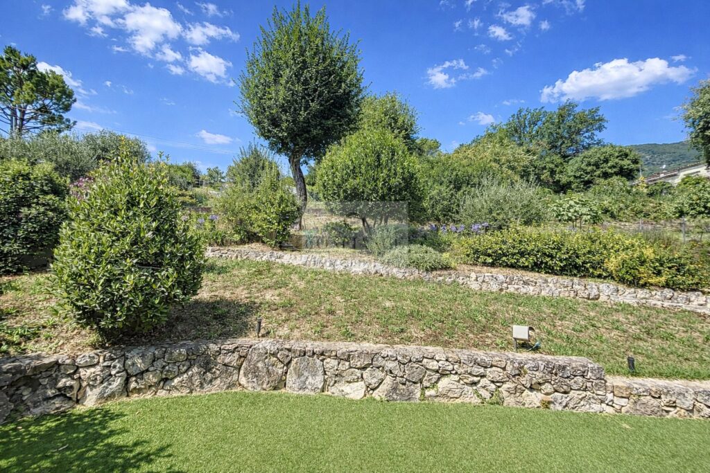 Maison individuelle – 5 pièces – 4 chambres – 148 m²