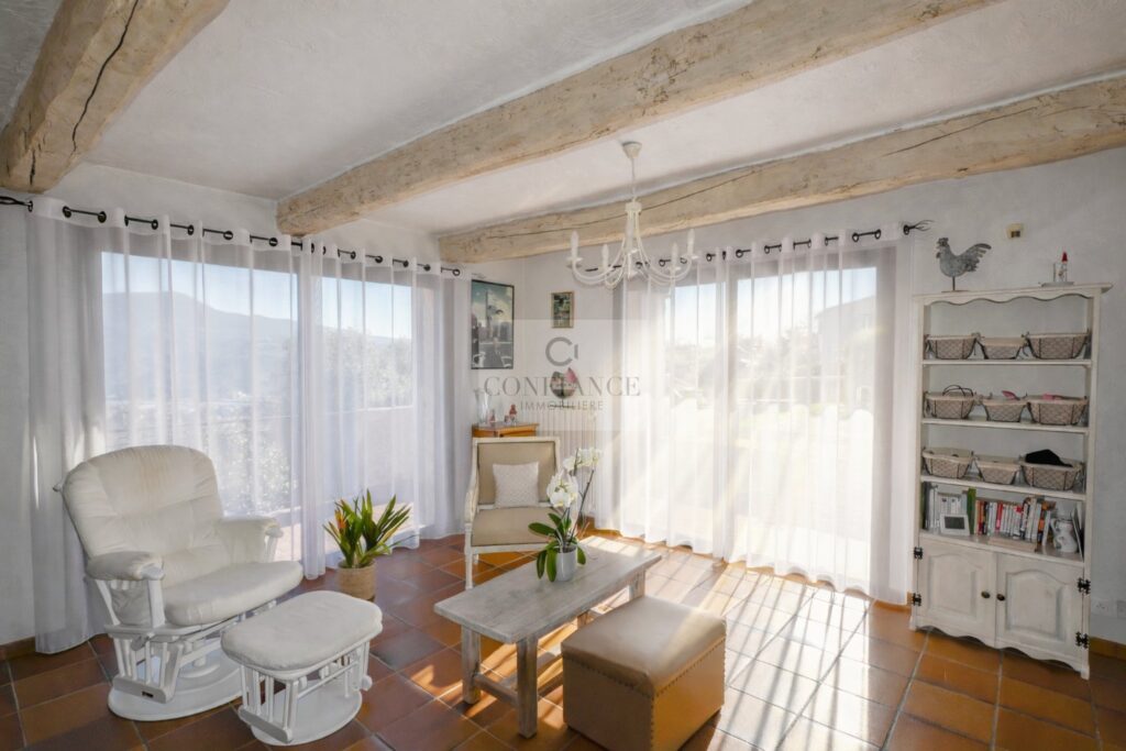 Maison individuelle – 5 pièces – 4 chambres – 148 m²