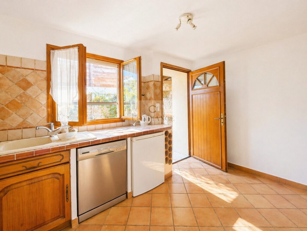 Maison – 5 pièces – 4 chambres – 80 m²
