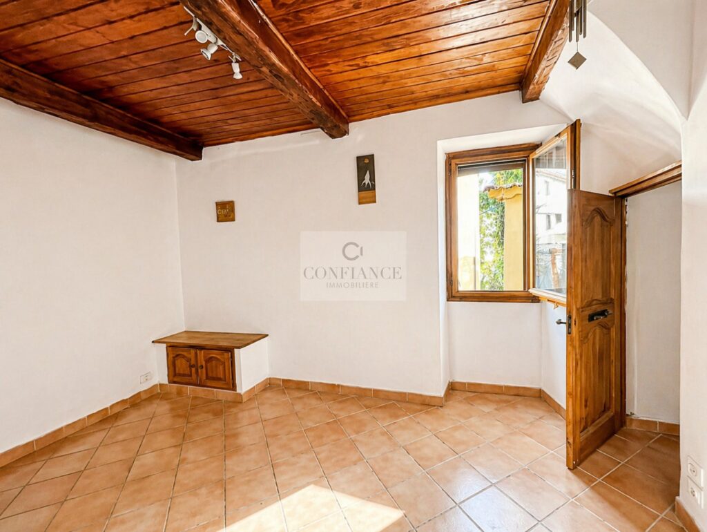 Maison – 5 pièces – 4 chambres – 80 m²