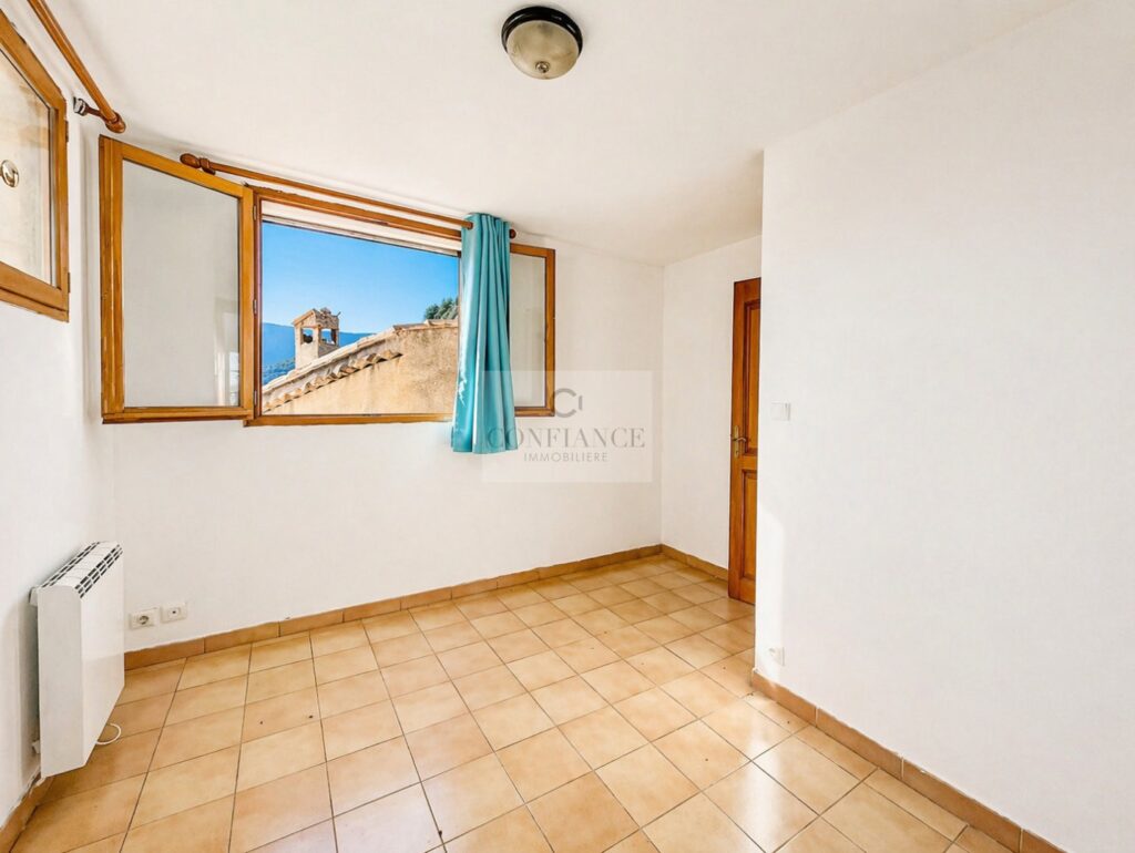 Maison – 5 pièces – 4 chambres – 80 m²