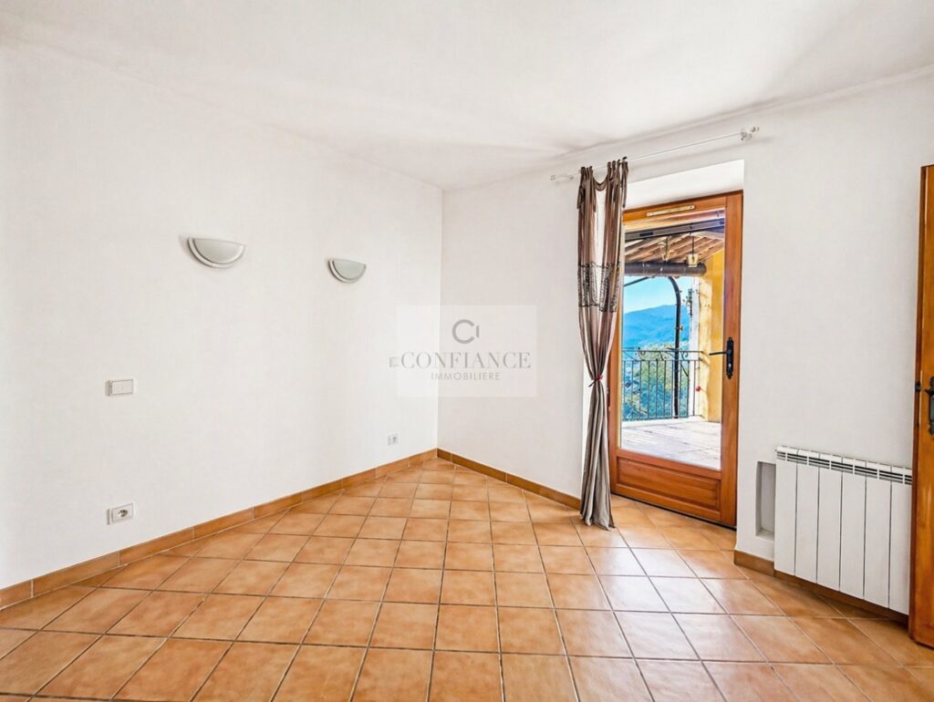 Maison – 5 pièces – 4 chambres – 80 m²