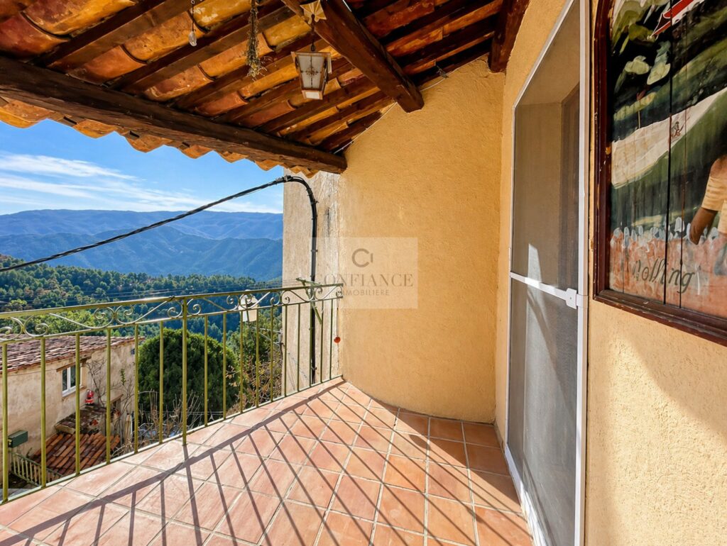 Maison – 5 pièces – 4 chambres – 80 m²