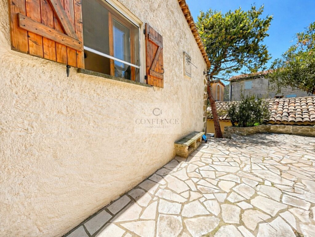 Maison – 5 pièces – 4 chambres – 80 m²