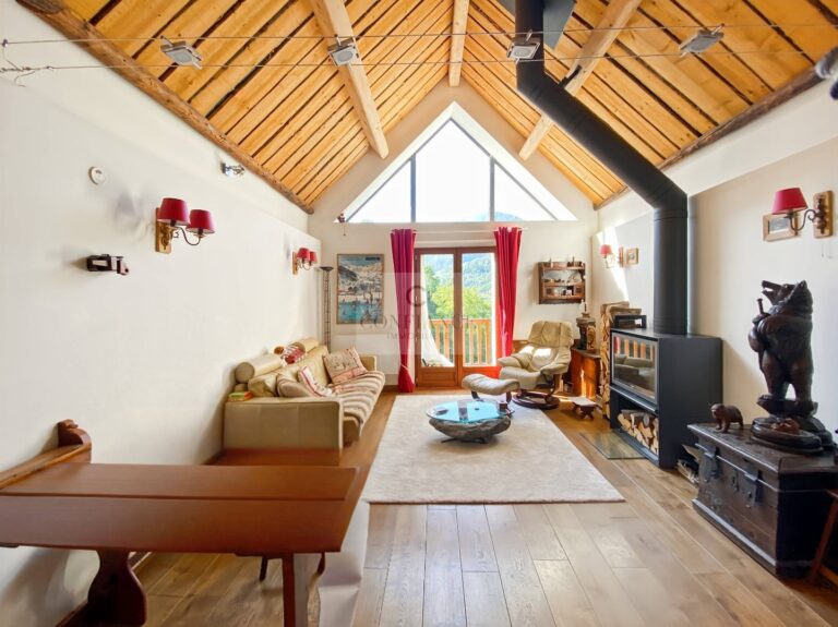 Chalet – 5 pièces – 4 chambres – 110 m²