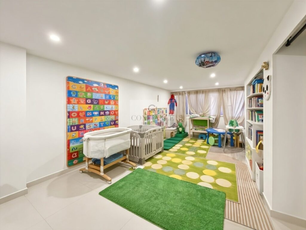 Maison individuelle – 7 pièces – 5 chambres – 185 m²