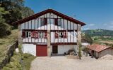 Authentique ferme basque aux vues imprenables – 10 pièces – 4 chambres – 421 m²