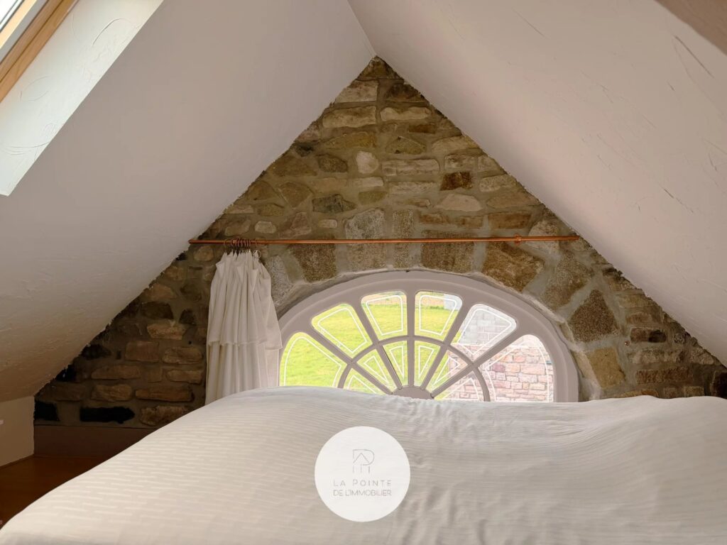 Maison de plain-pied 191 m² avec studio indépendant et grand jardin à Saint-Alban, à 5 min de Pléneuf-Val-André – 8 pièces – 6 chambres – 191 m²