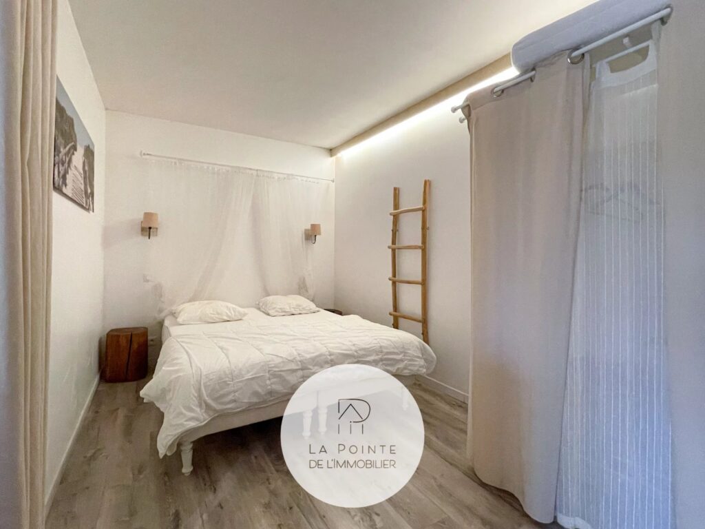 Villa contemporaine avec piscine intérieure – À 500 m de la plage, Erquy – 6 pièces – 4 chambres – 111 m²