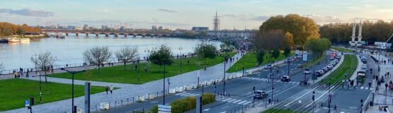 bordeaux vue tram garonne