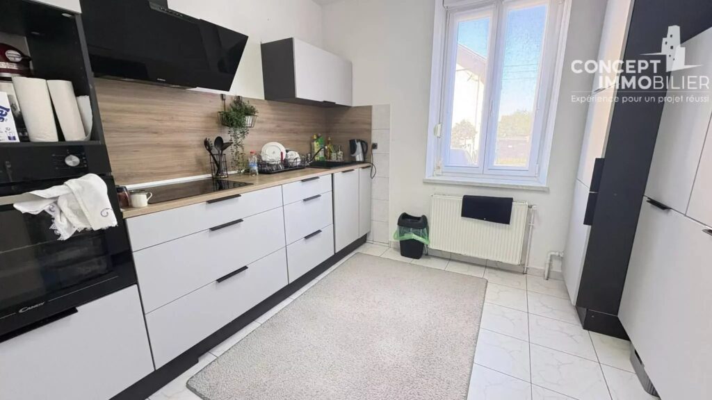 Immeuble à vendre Uckange – 8 pièces – 5 chambres – 202 m²