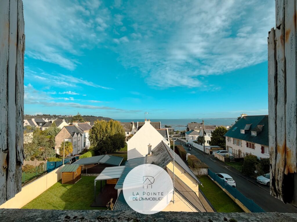 10 pièces – 4 chambres – 300 m²