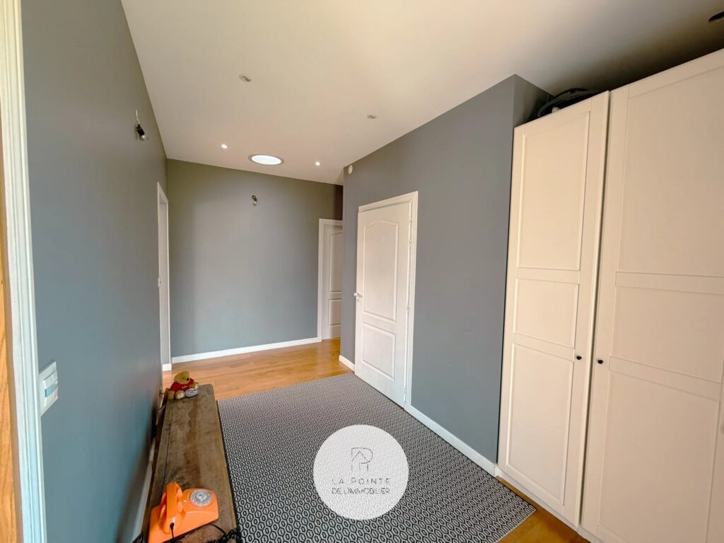 Maison de plain-pied 191 m² avec studio indépendant et grand jardin à Saint-Alban, à 5 min de Pléneuf-Val-André – 8 pièces – 6 chambres – 191 m²