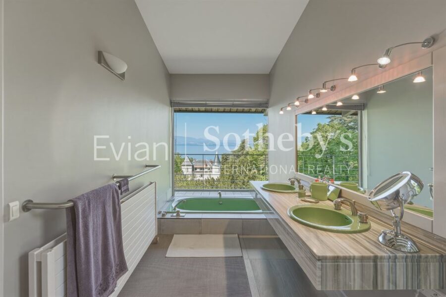 Maison à vendre à Thonon les bains — Vue lac — photo 15
