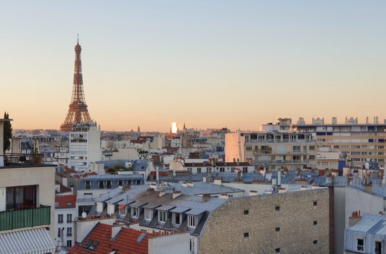 vue toits de paris Tour Eiffel
