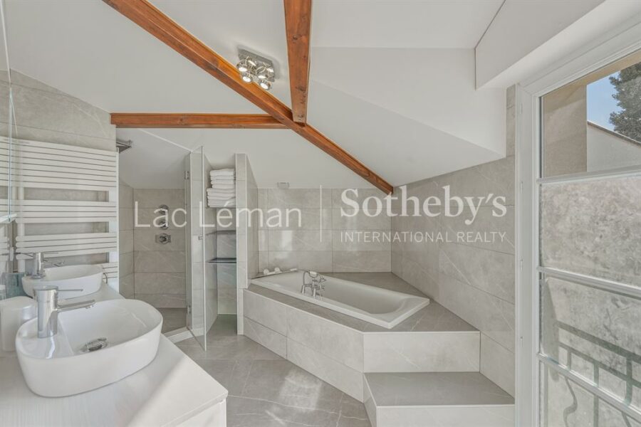 Maison à vendre à Veigy foncenex