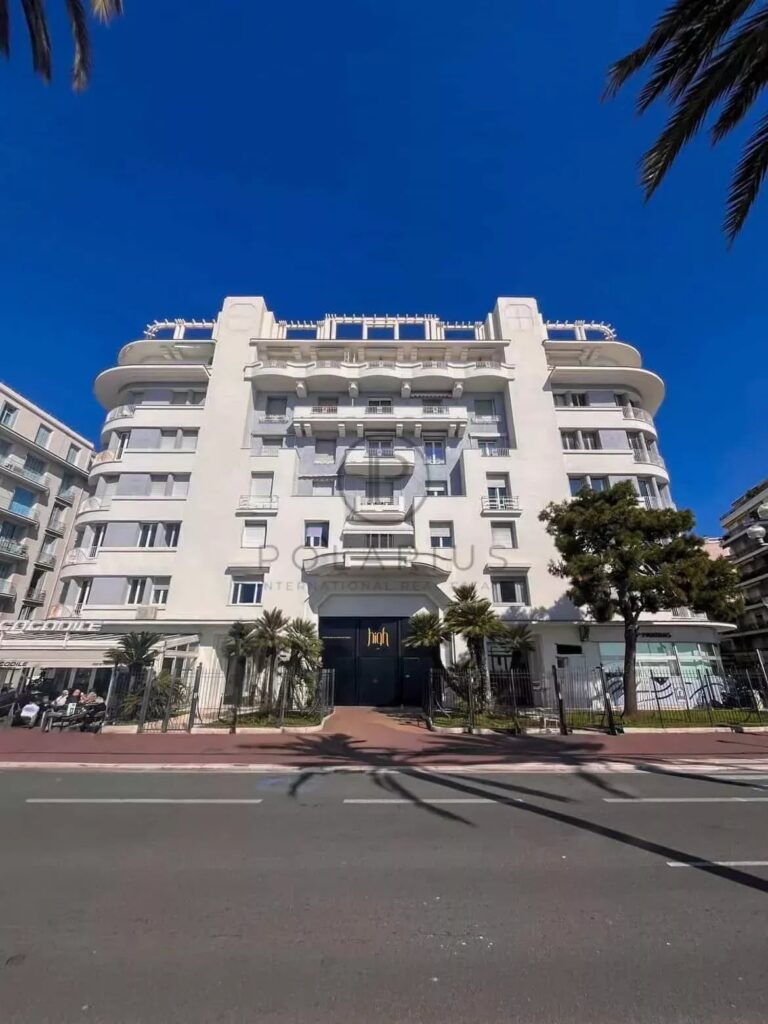 Superbe appartement de 145 m² avec vue mer à Nice – 4 pièces – 2 chambres – 145 m²