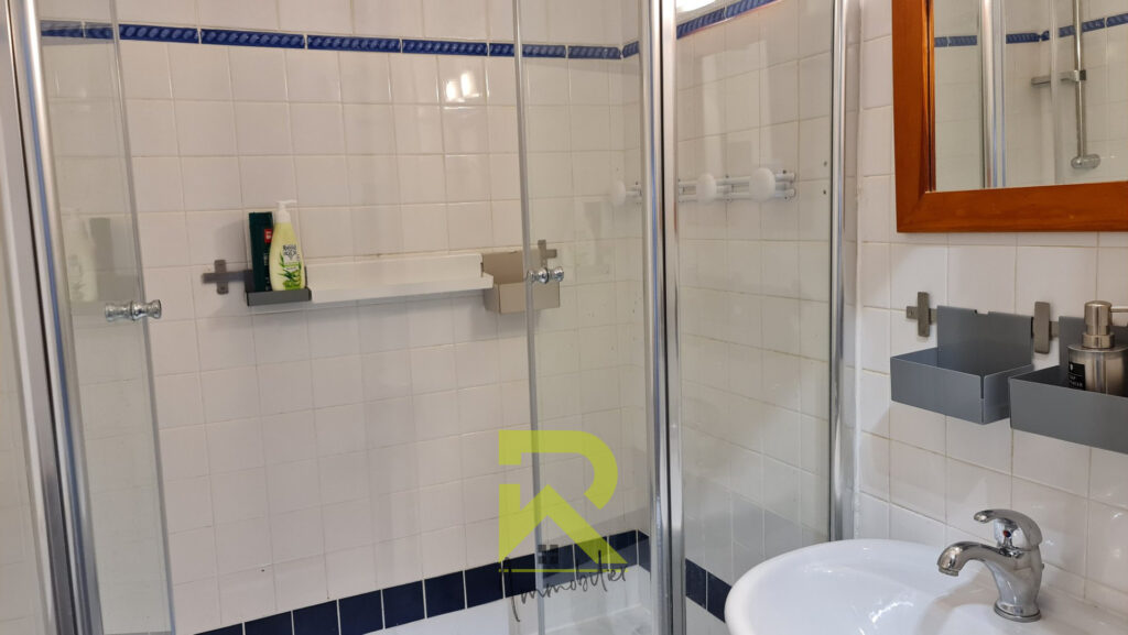 A 2 pas des berges de l?Hérault beaux t 3 + T1 rénovés, 64 m – 4 pièces – 3 chambres – 67 m²