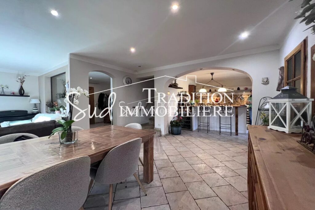 vente maison 9 Pièce(s) – 9 pièces – NR chambres – 0.00 m²