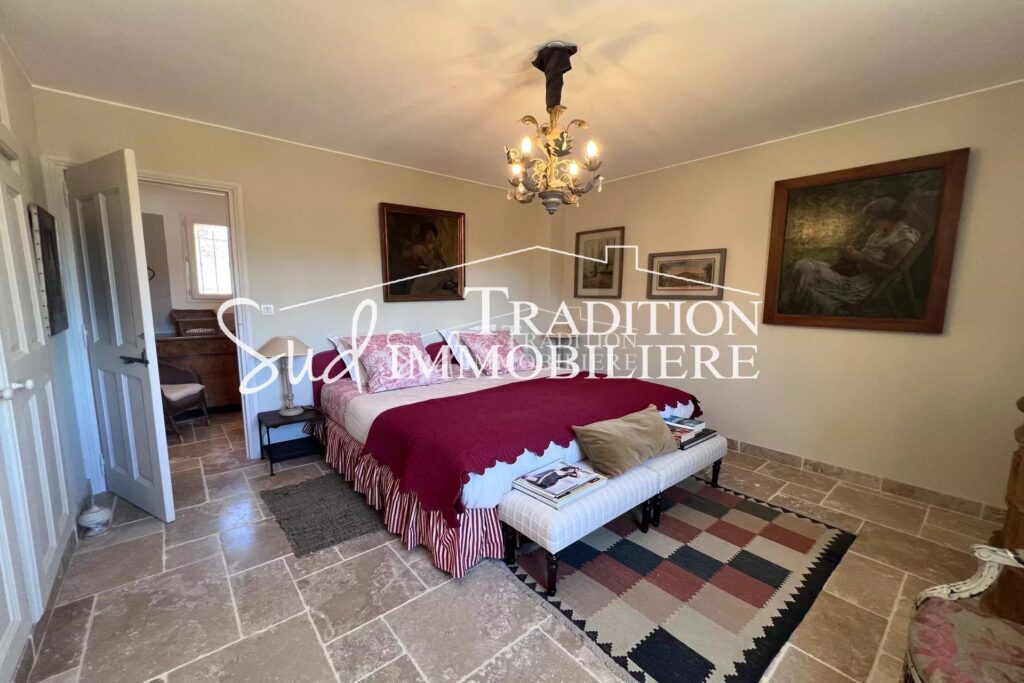 vente maison 8 Pièce(s) – 8 pièces – NR chambres – 191.00 m²