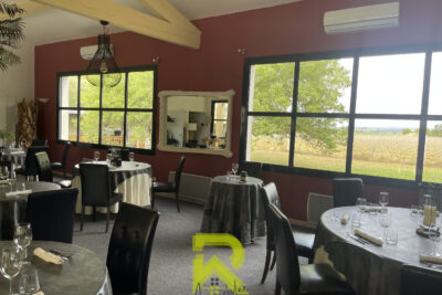 Domaine avec une activité commerciale – 6 pièces – 4 chambres – 211 m²