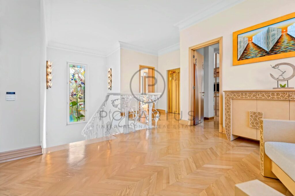 Domaine d’exception à vendre au Cap d’Antibes – Château du Cap – 15 pièces – 11 chambres – 1000 m²