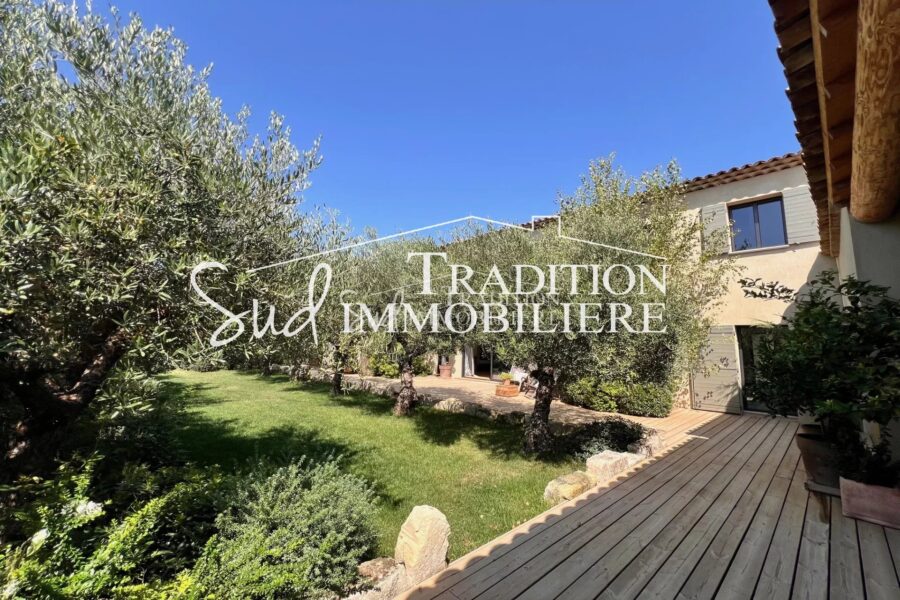 Maison à vendre à Paradou