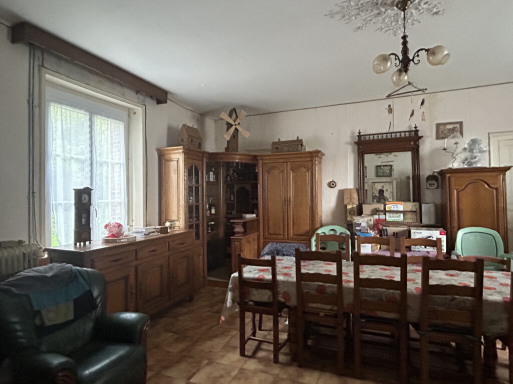 Au coeur de la campagne du sud Pays d&rsquo;auge, l&rsquo;agence CAZIN I – 6 pièces – 3 chambres – 120 m²