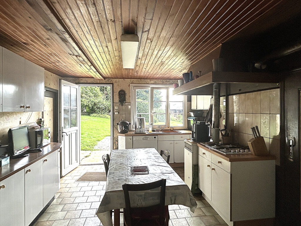 Au coeur de la campagne du sud Pays d&rsquo;auge, l&rsquo;agence CAZIN I – 6 pièces – 3 chambres – 120 m²