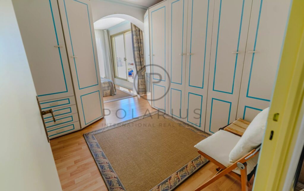 Penthouse hors marché | Cap d’Ail | Vues exceptionnelles sur la mer – 4 pièces – 2 chambres – 95 m²