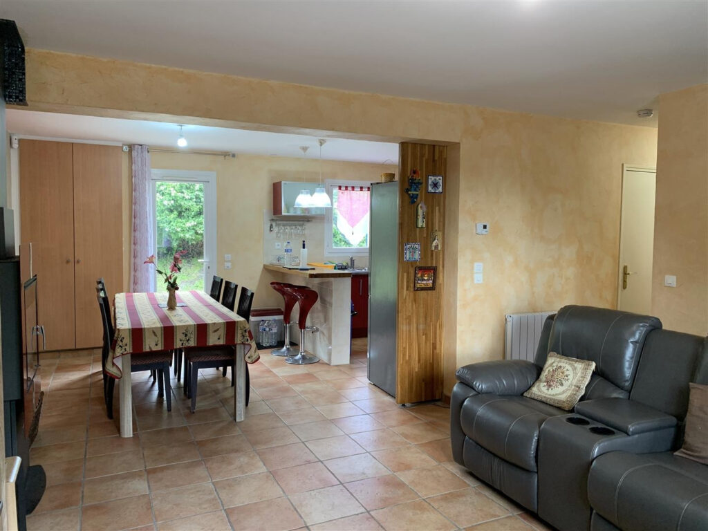 Dans la région des haras, à seulement 11kms du Haras du Pin, – 7 pièces – 5 chambres – 110 m²